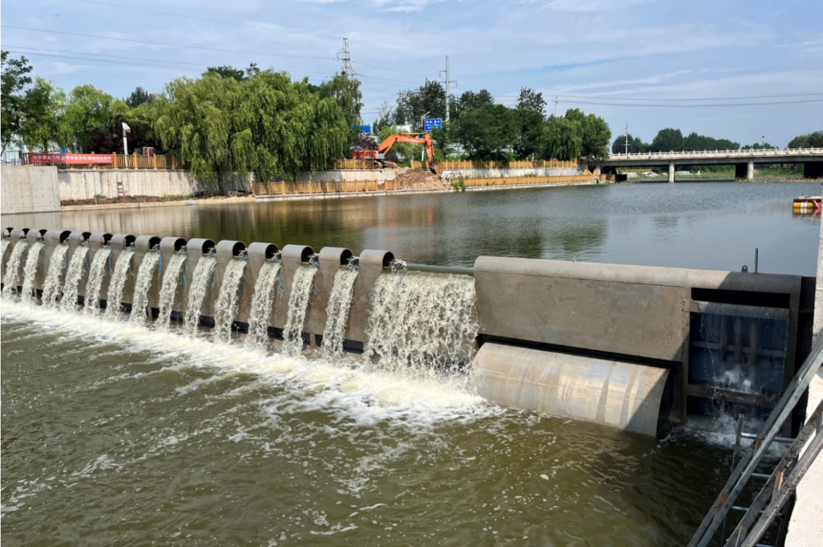 山東水設(shè)“十大閘門工程”|萊陽市白龍河治理一期工程底軸驅(qū)動(dòng)式鋼壩閘門